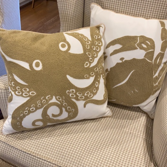 2 Coastal Crustaceans Throw Pillow Covers - Picture 3 of 3